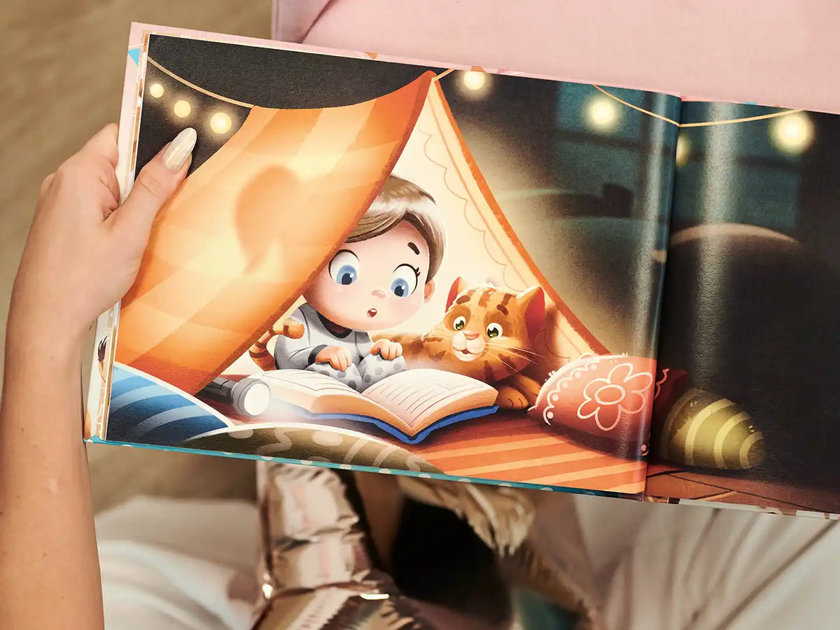Illustrazione adorabile tratta dal regalo di compleanno perfetto, che è un libro personalizzato per bambini di un anno.