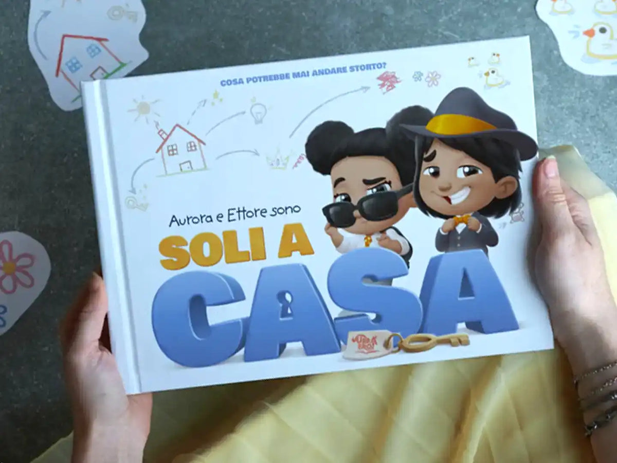 Libro personalizzato per due bambini su come stare da soli in casa è un libro divertente e un ottimo regalo per i bambini.